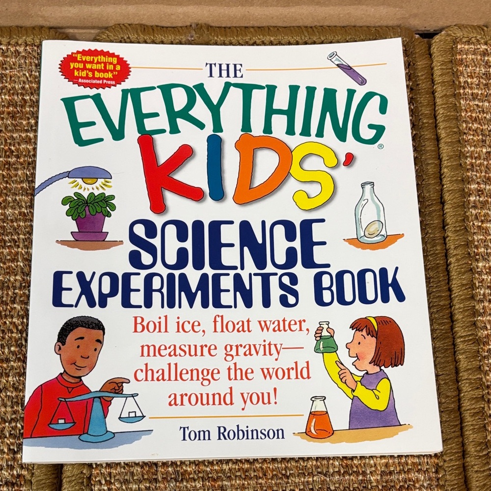 The Everything Kids' Science Experiments Book New